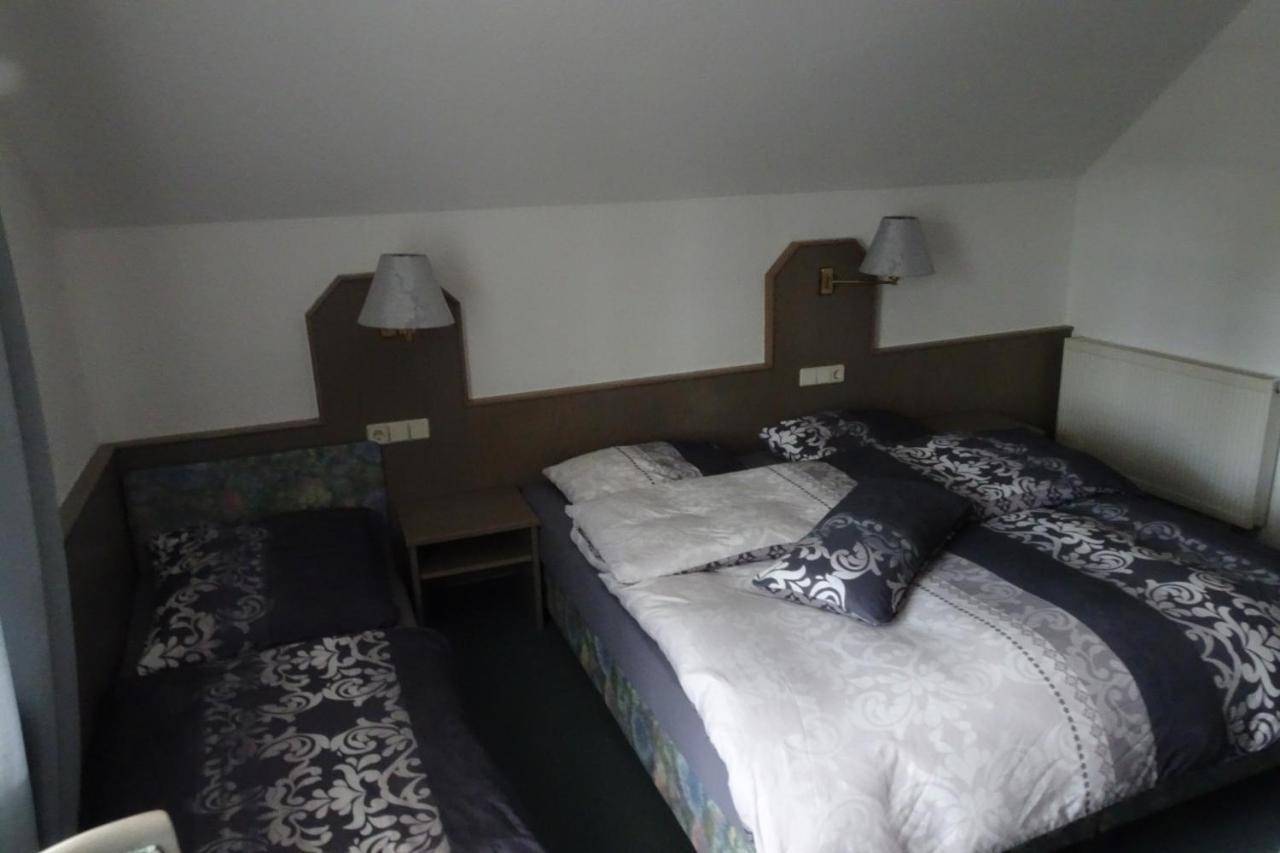 Bad Köstritz Pension Egerer מראה חיצוני תמונה